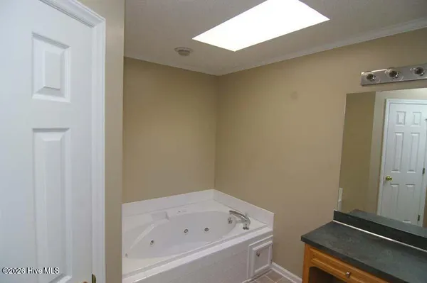 $1,050 | 3979 Sterling Pointe Drive, Unit MMM3, Winterville, NC 28590