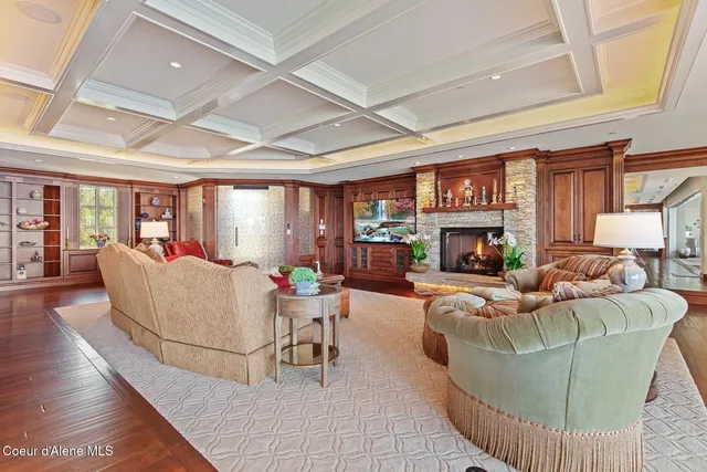 $5,750,000 | 2031 South Island Green Drive, Coeur D'Alene, ID 83814