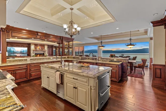 $5,750,000 | 2031 South Island Green Drive, Coeur D'Alene, ID 83814