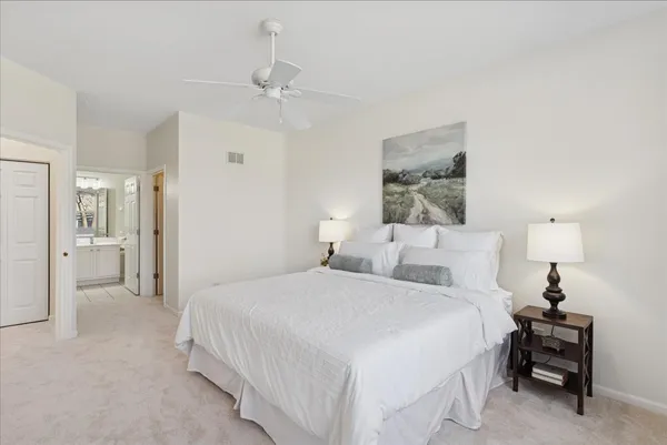 $399,000 | 2334 Meadowcroft Lane, Grayslake, IL 60030