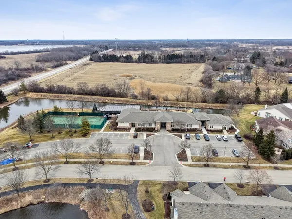 $399,000 | 2334 Meadowcroft Lane, Grayslake, IL 60030