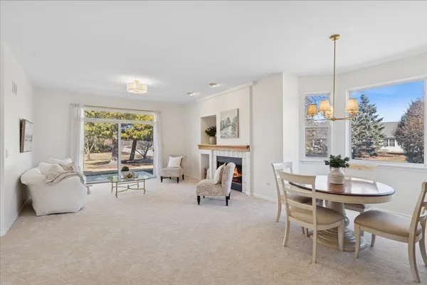 $399,000 | 2334 Meadowcroft Lane, Grayslake, IL 60030