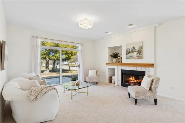 $399,000 | 2334 Meadowcroft Lane, Grayslake, IL 60030