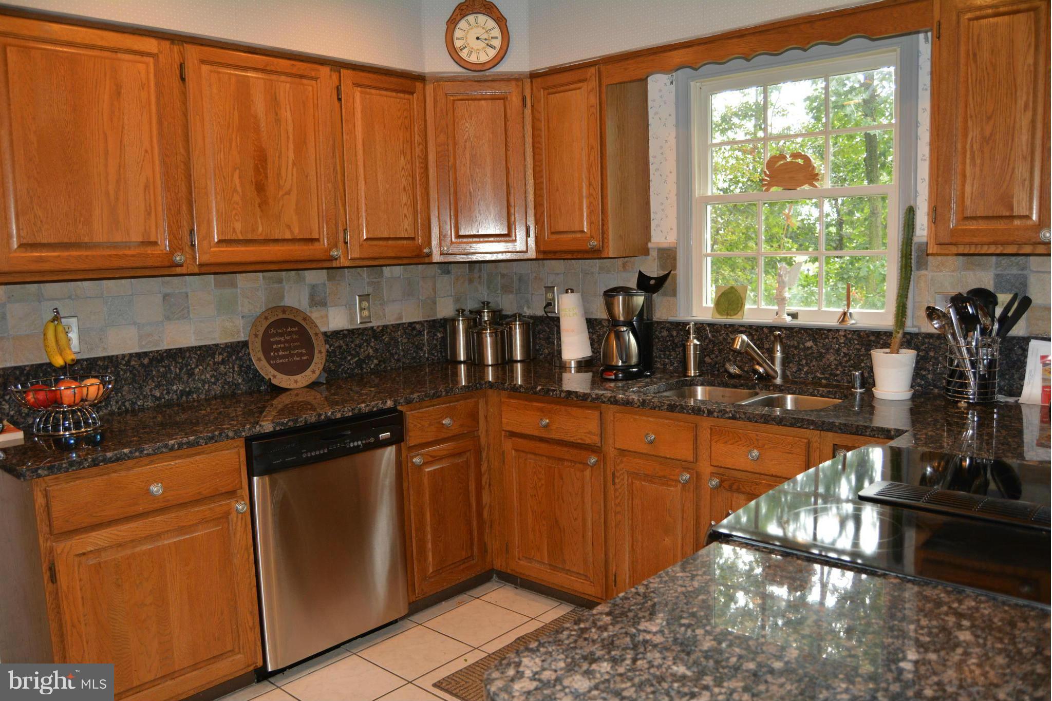 Upgraded kitchen with granite countertops