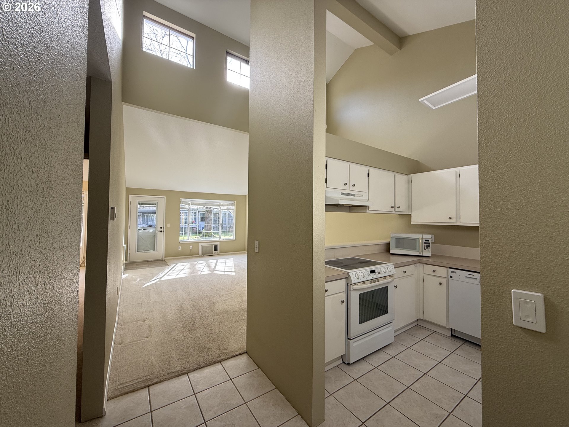 13775 Southwest Scholls Ferry Road Southwest, Unit 11 Beaverton, OR 97008 - Photo 6 of 33 Kitchen/Living Room