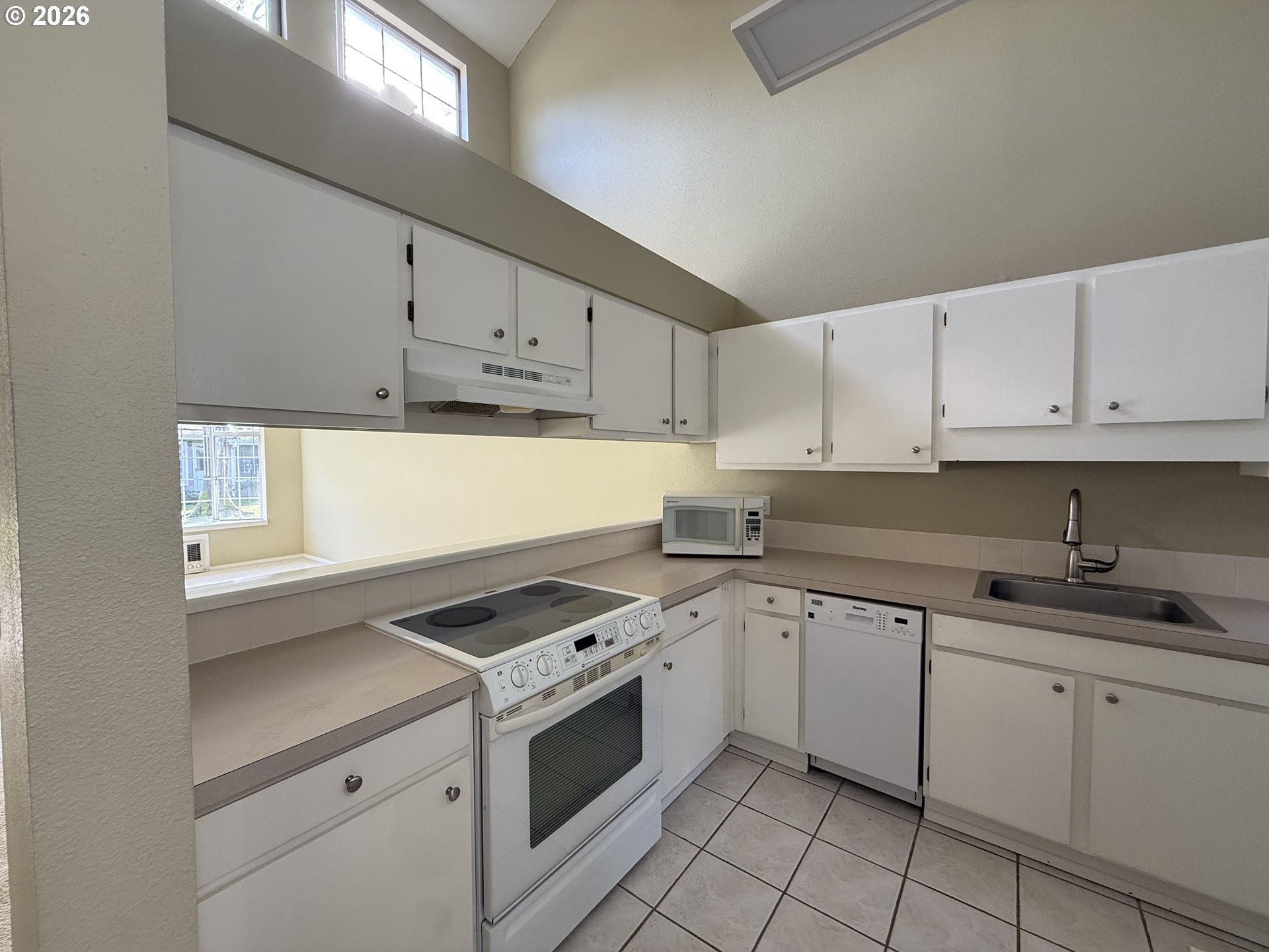 13775 Southwest Scholls Ferry Road Southwest, Unit 11 Beaverton, OR 97008 - Photo 7 of 33