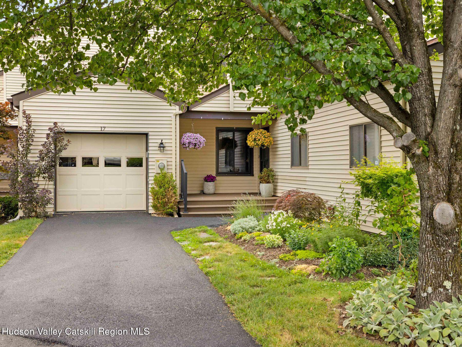 17 Knolls Court Woodstock, NY 12498 - Photo 1 of 44 photo_online_004