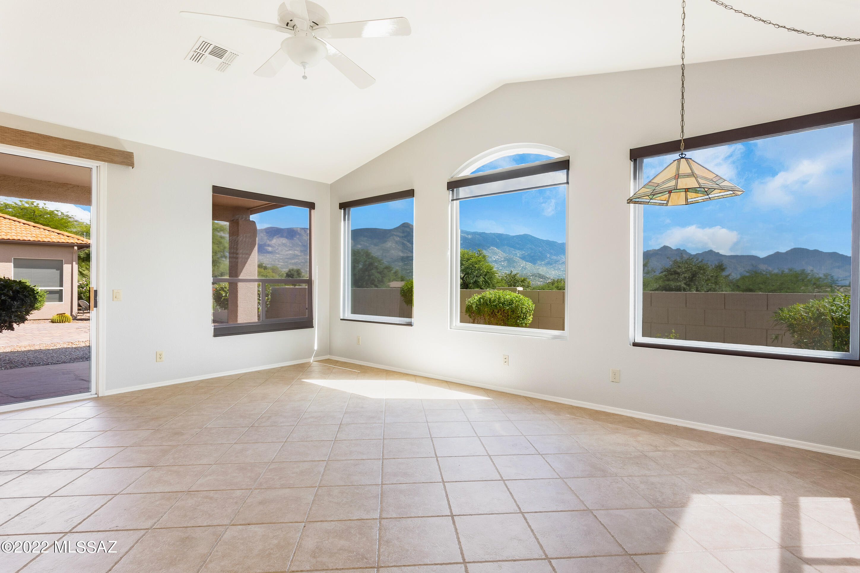 64375 East Wind Ridge Circle Tucson, AZ 85739 - Photo 9 of 38