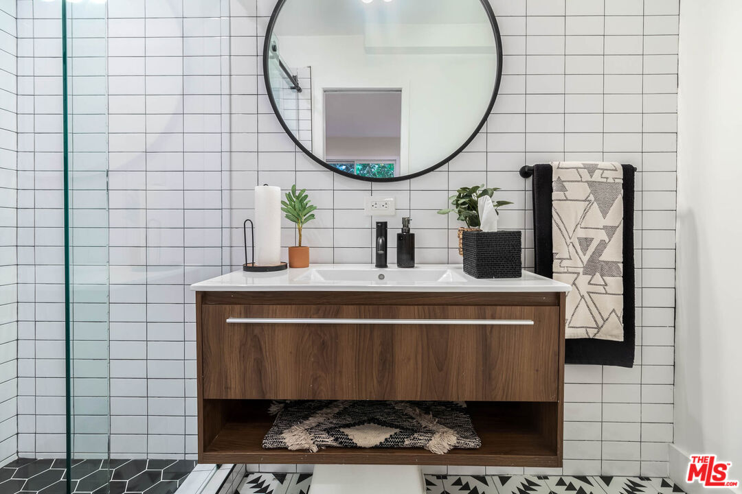 28374 Rey De Copas Lane Malibu, CA 90265 - Photo 22 of 40