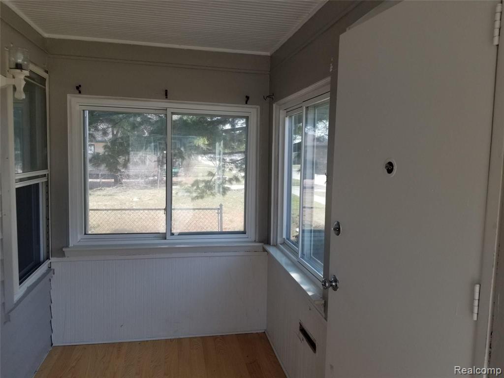 7547 Stephens Center Line, MI 48015 - Photo 2 of 10 Gallery Image 2