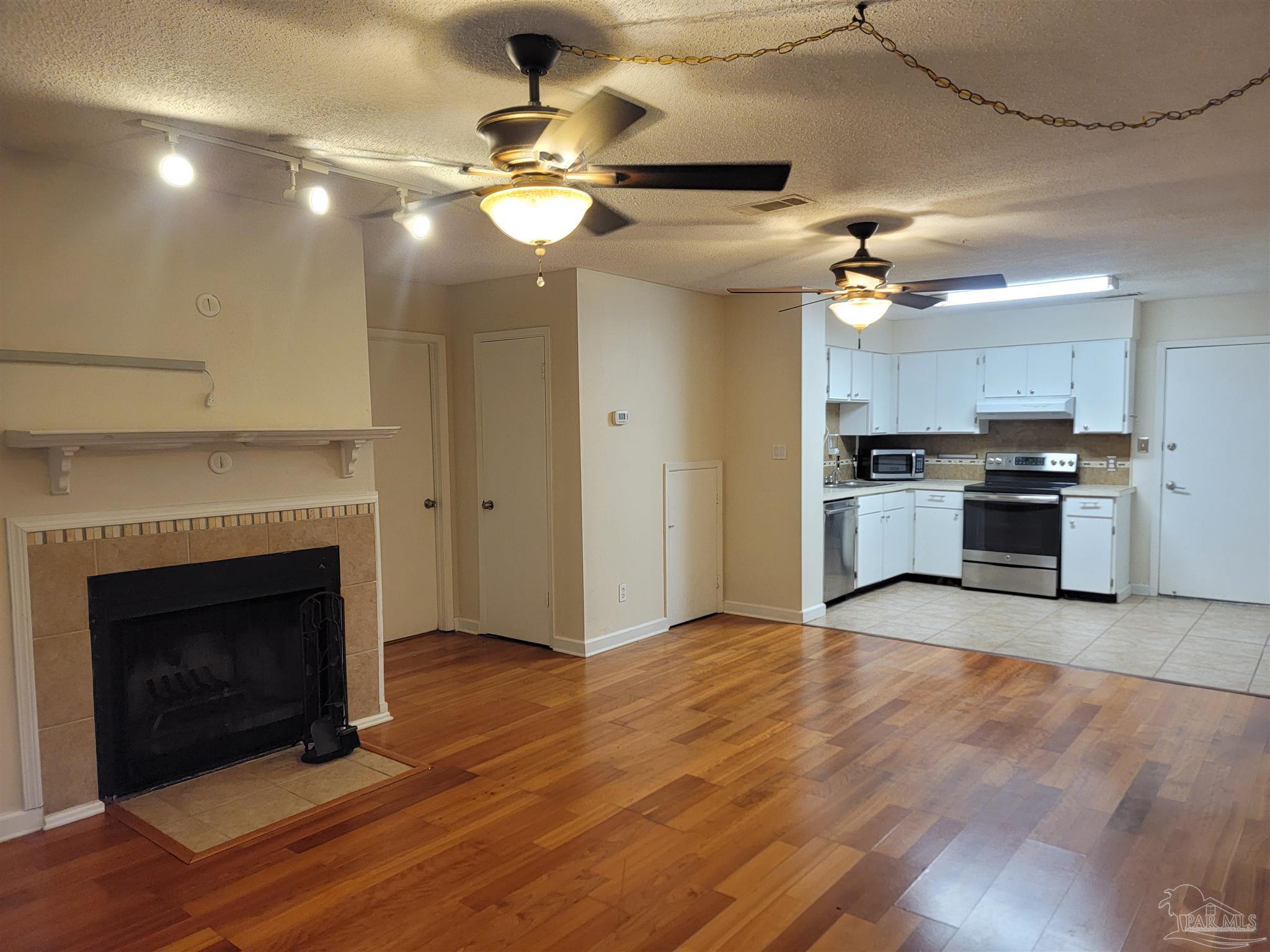 7150 Plantation Road, Unit 311 Pensacola, FL 32504 - Photo 3 of 11