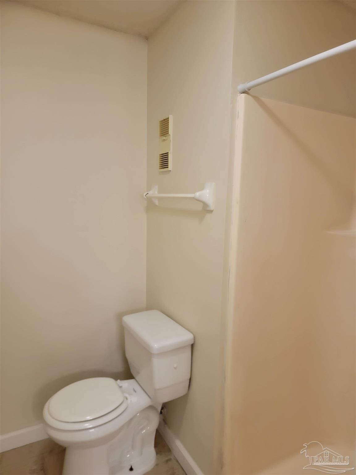 7150 Plantation Road, Unit 311 Pensacola, FL 32504 - Photo 8 of 11