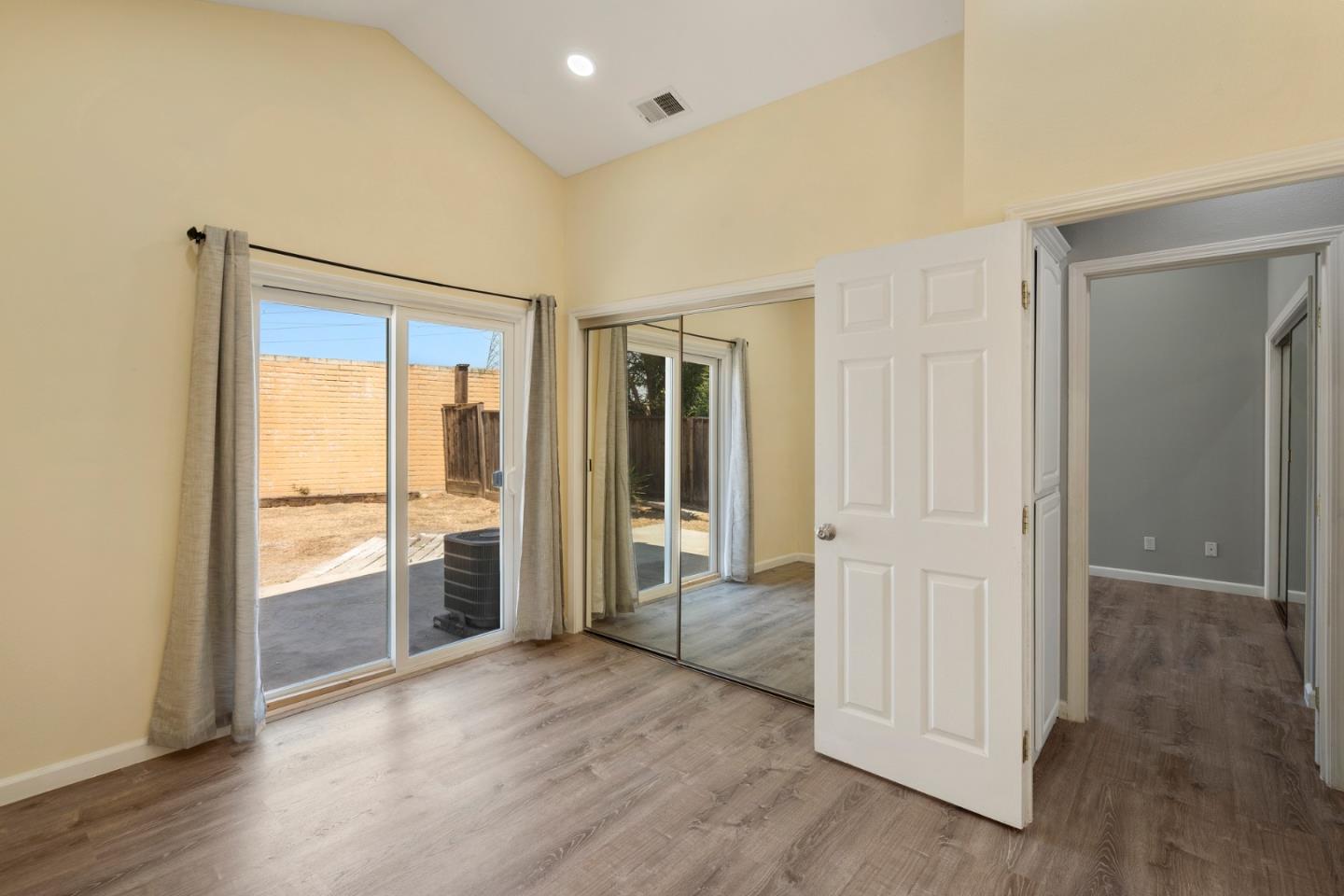 198 Rothrock Drive San Jose, CA 95116 - Photo 14 of 24