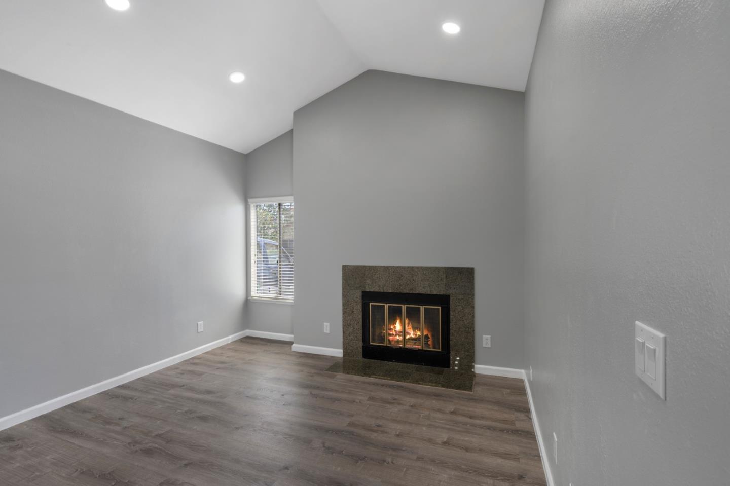 198 Rothrock Drive San Jose, CA 95116 - Photo 4 of 24