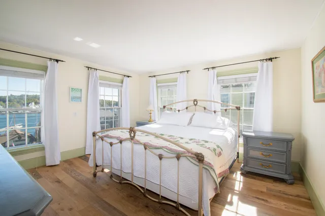 $925,000 | 53 Commercial Street, Boothbay Harbor, ME 04538