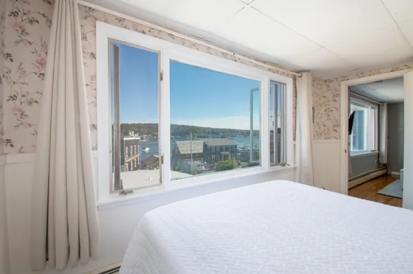 $849,000 | 53 Commercial Street, Boothbay Harbor, ME 04538