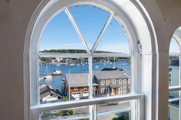 $849,000 | 53 Commercial Street, Boothbay Harbor, ME 04538