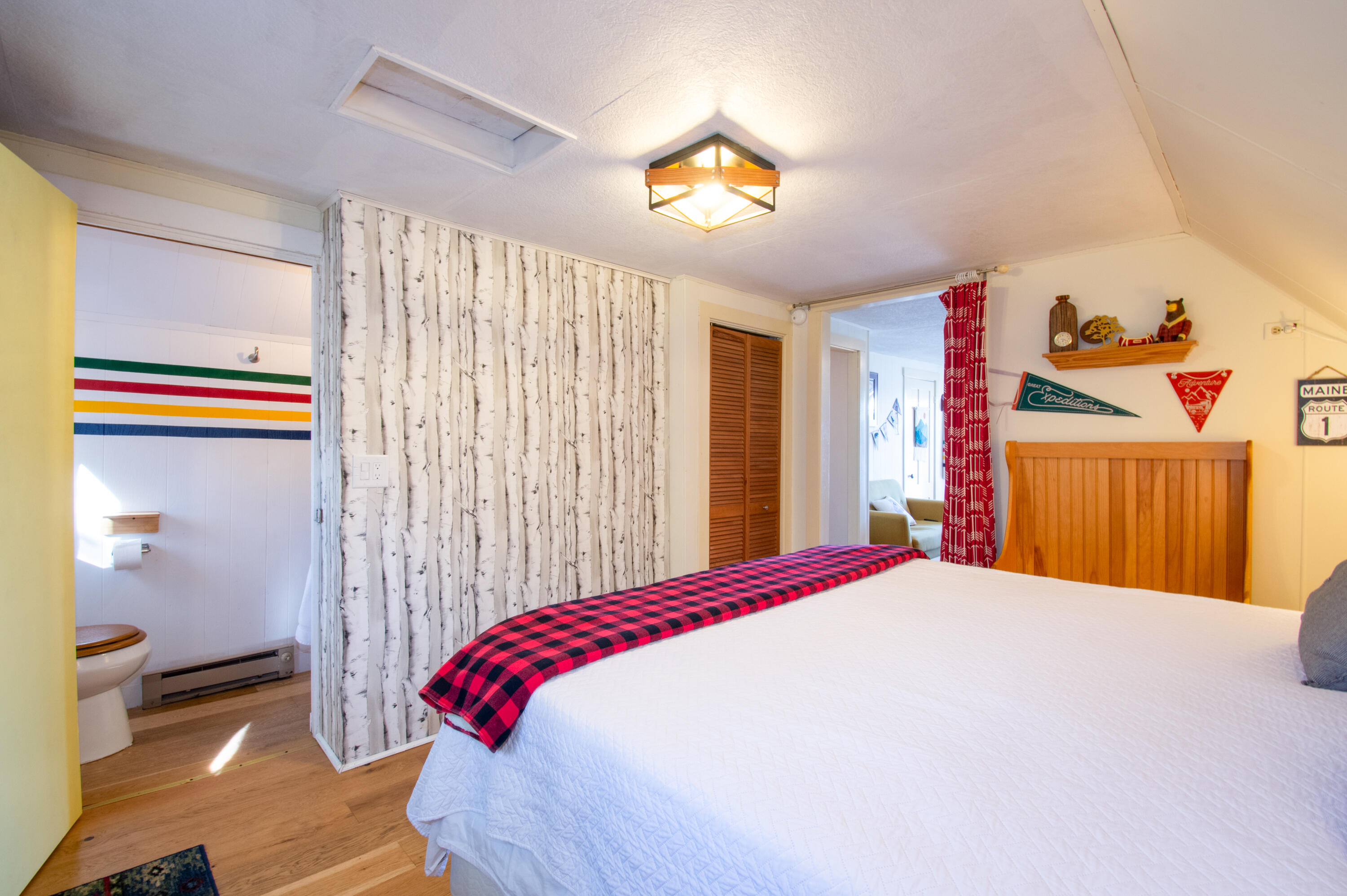 53 Commercial Street Boothbay Harbor, ME 04538 - Photo 48 of 94 53CommercialSt.BoothbayHarbor-45