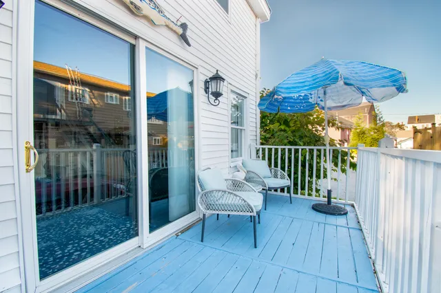 $925,000 | 53 Commercial Street, Boothbay Harbor, ME 04538