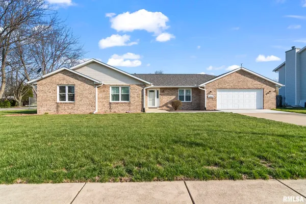 $305,000 | 3513 Crystal Lake Drive, Springfield, IL 62711