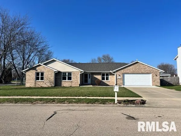 $305,000 | 3513 Crystal Lake Drive, Springfield, IL 62711