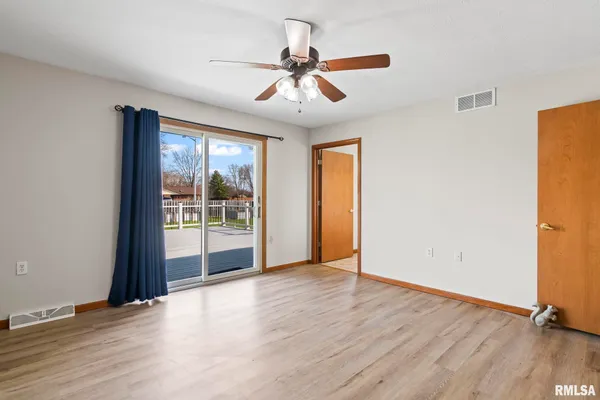 $305,000 | 3513 Crystal Lake Drive, Springfield, IL 62711