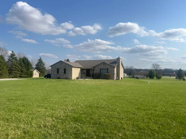 $449,999 | 3462 County Road 36, Auburn, IN 46706