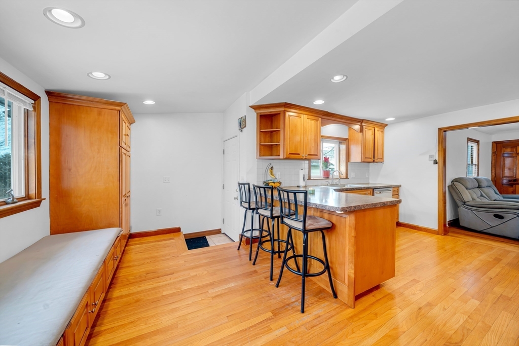 73 Waterhill Street Lynn, MA 01905 - Photo 5 of 33 a workspace with furniture and window