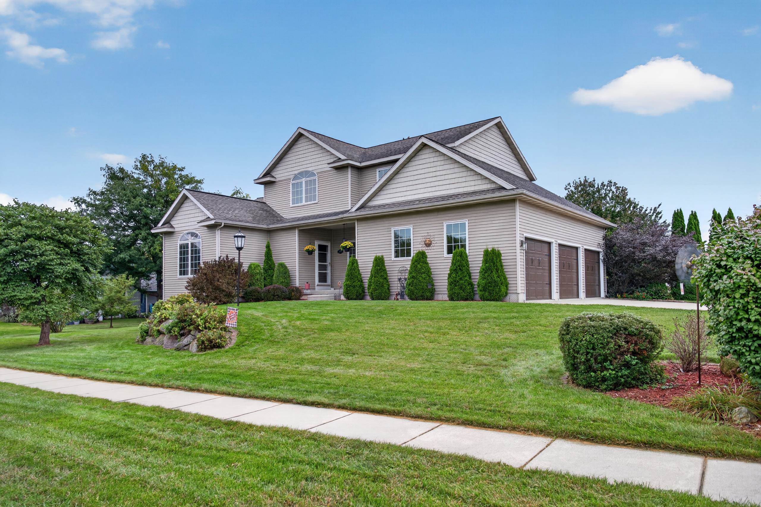 305 Ridgeview Lane Columbus, WI 53925 - Photo 7 of 56 Gallery Image 7
