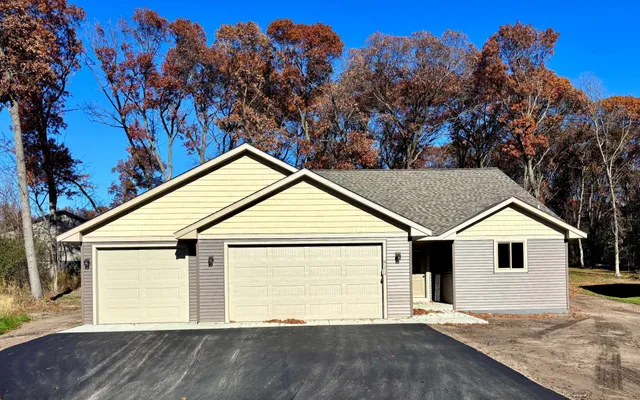 $369,900 | 814 Pine Circle, Royalton, MN 56373