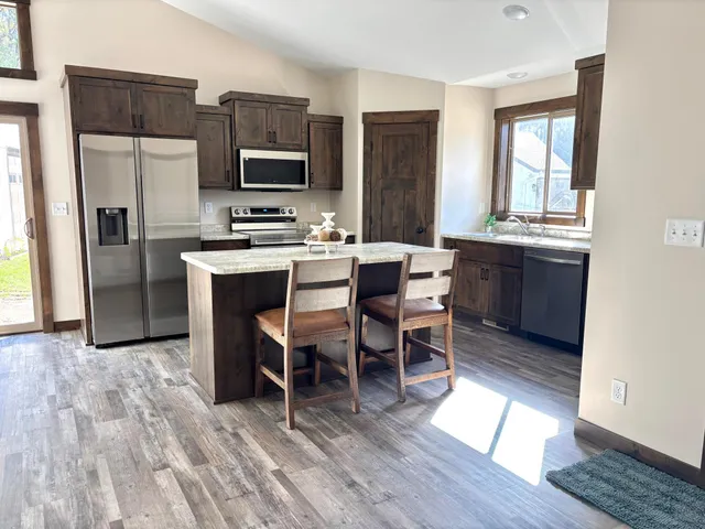 $369,900 | 814 Pine Circle, Royalton, MN 56373