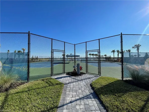 $3,950 | 4013 Perseus Street, Naples, FL 34120