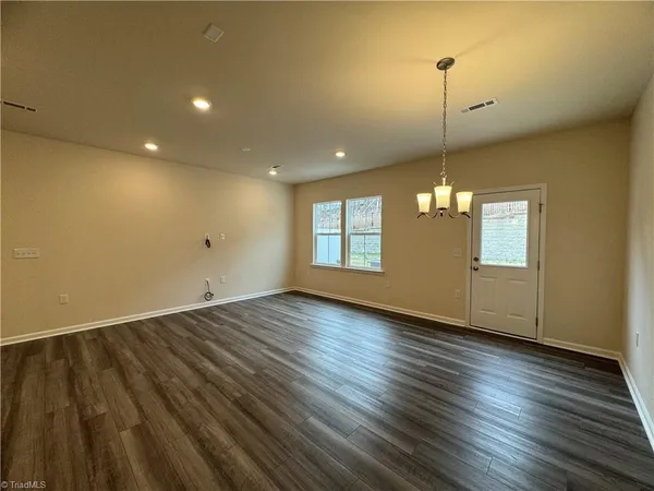 $1,700 | 891 Falls Grove Trail, High Point, NC 27265