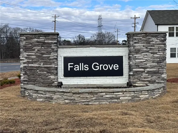 $1,700 | 891 Falls Grove Trail, High Point, NC 27265