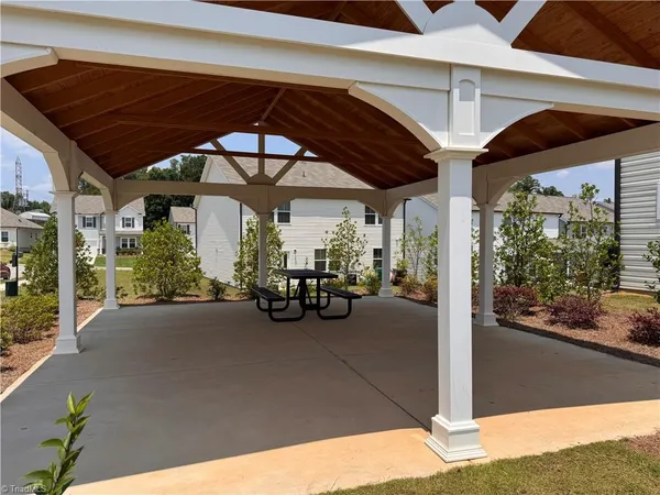 $1,700 | 891 Falls Grove Trail, High Point, NC 27265