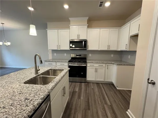 $1,700 | 891 Falls Grove Trail, High Point, NC 27265