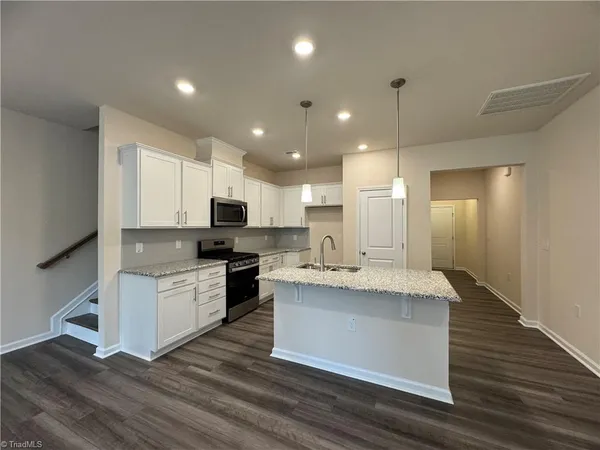 $1,700 | 891 Falls Grove Trail, High Point, NC 27265