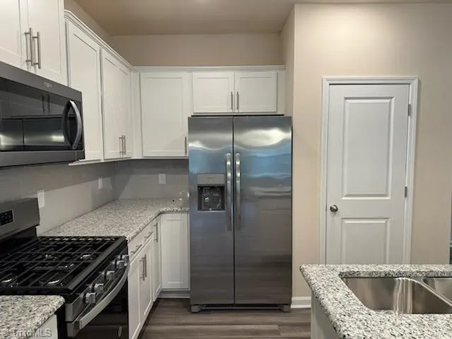 $1,900 | 891 Falls Grove Trail, High Point, NC 27265