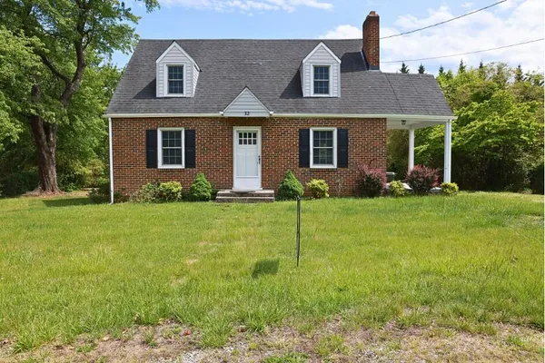 $1,950 | 32 Upland Drive, Salem, VA 24153