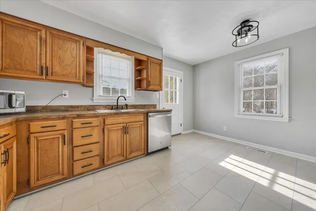 $1,950 | 32 Upland Drive, Salem, VA 24153