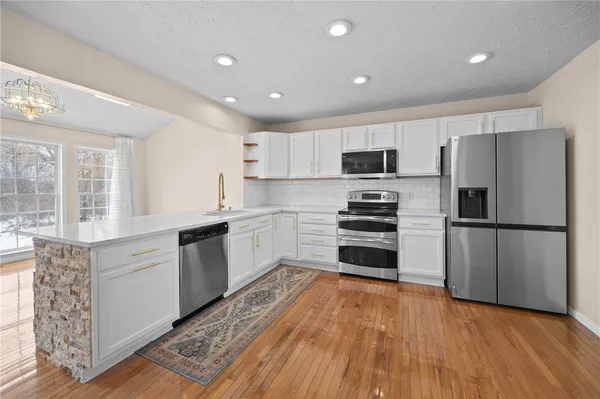 $2,900 | 120 Hummingbird Way, Henrietta, NY 14586