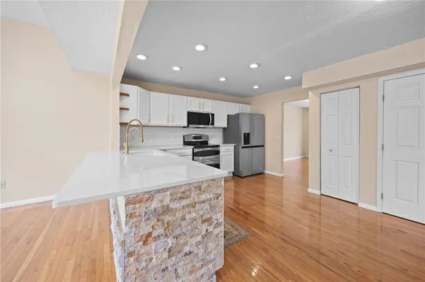 $2,900 | 120 Hummingbird Way, Henrietta, NY 14586