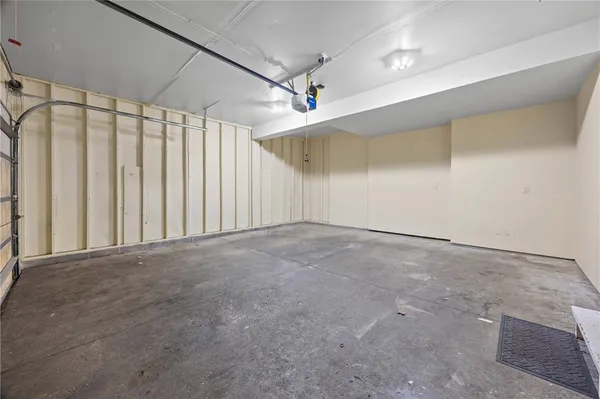 $2,900 | 120 Hummingbird Way, Henrietta, NY 14586