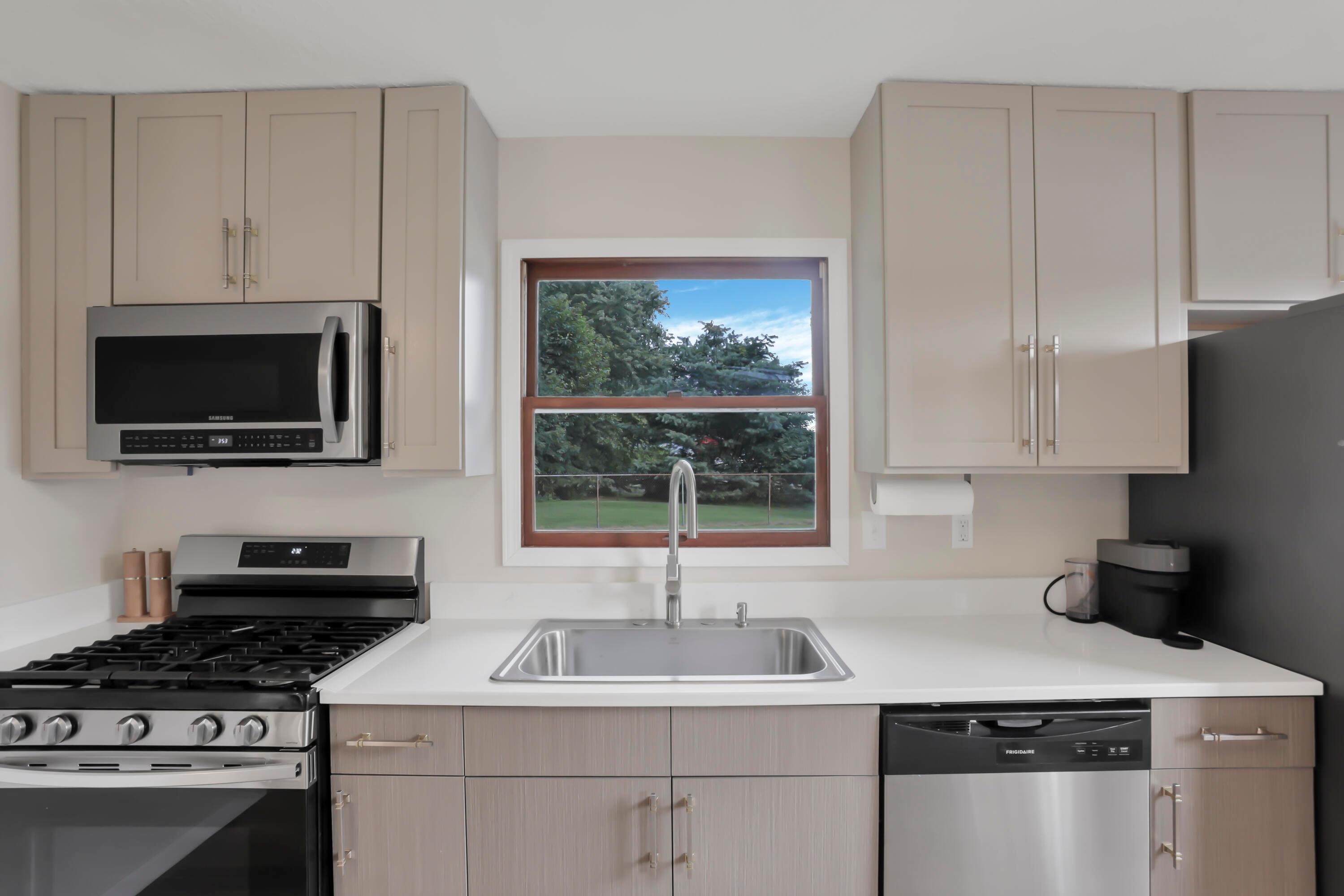 930 Lake Road Southeast Lancaster, OH 43130 - Photo 17 of 51 19-print-0D3A1152