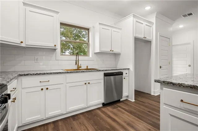 $342,000 | 709 Sunrise Drive, Deville, LA 71328