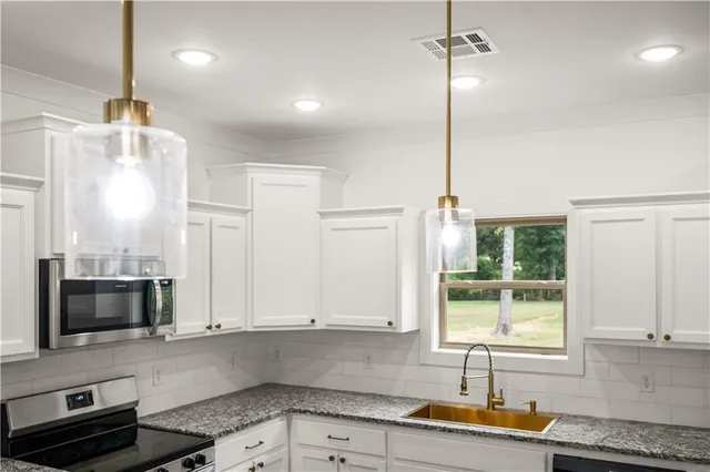 $342,000 | 709 Sunrise Drive, Deville, LA 71328