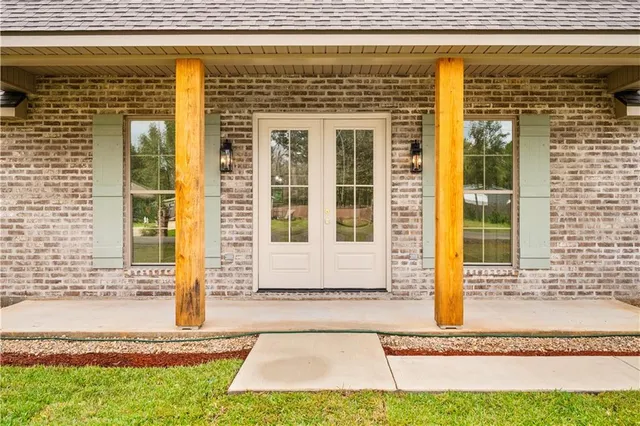 $342,000 | 709 Sunrise Drive, Deville, LA 71328