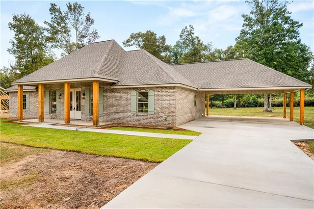 $342,000 | 709 Sunrise Drive, Deville, LA 71328