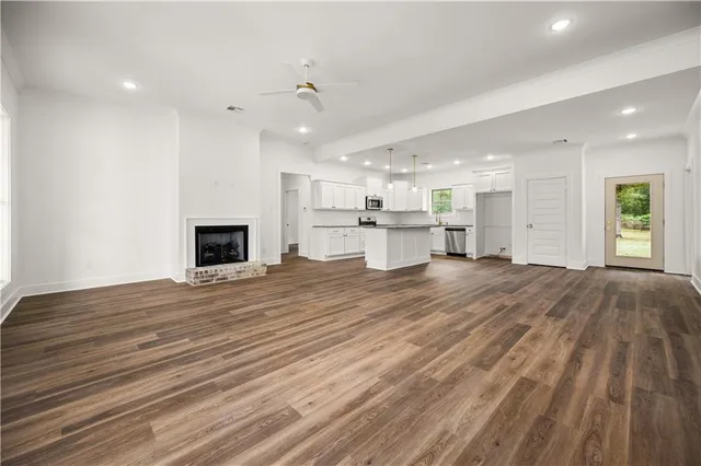 $342,000 | 709 Sunrise Drive, Deville, LA 71328