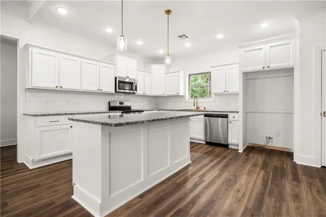 $342,000 | 709 Sunrise Drive, Deville, LA 71328